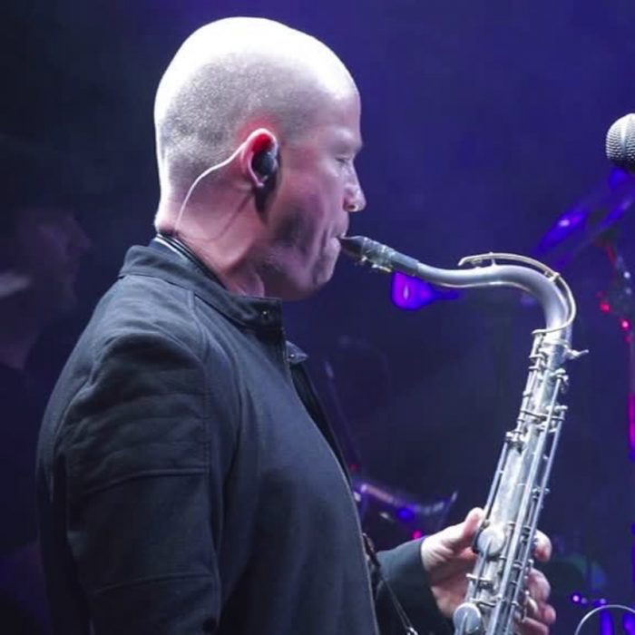 De wereldberoemde saxofonist Sean Freeman